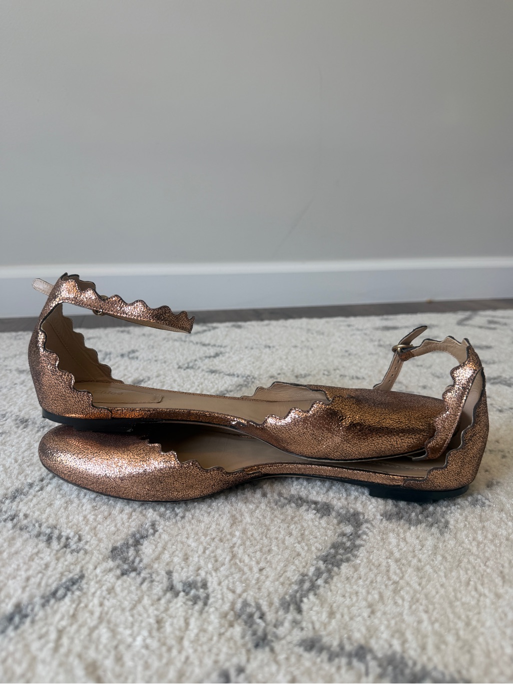 Chlo Lauren Scalloped Ankle Strap Flats Metallic Rose Gold Leather Eu 40.5 — image 6 of 7